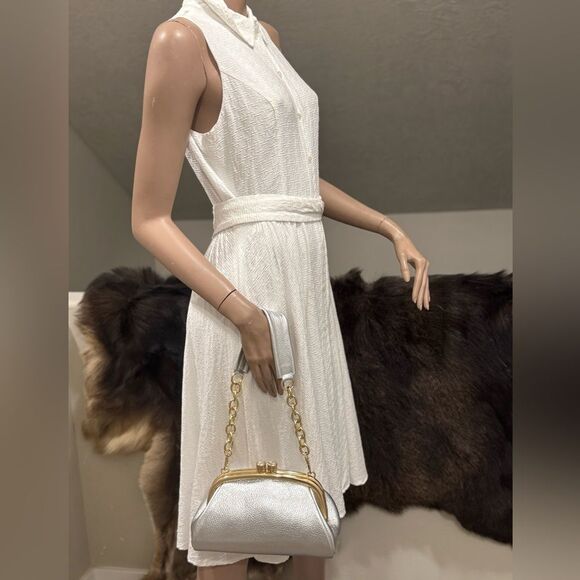 Silver Togo Cowhide Leather Handmade Kisslock Wristlet, Shoulder Bag, Crossbody - Picture 10 of 16